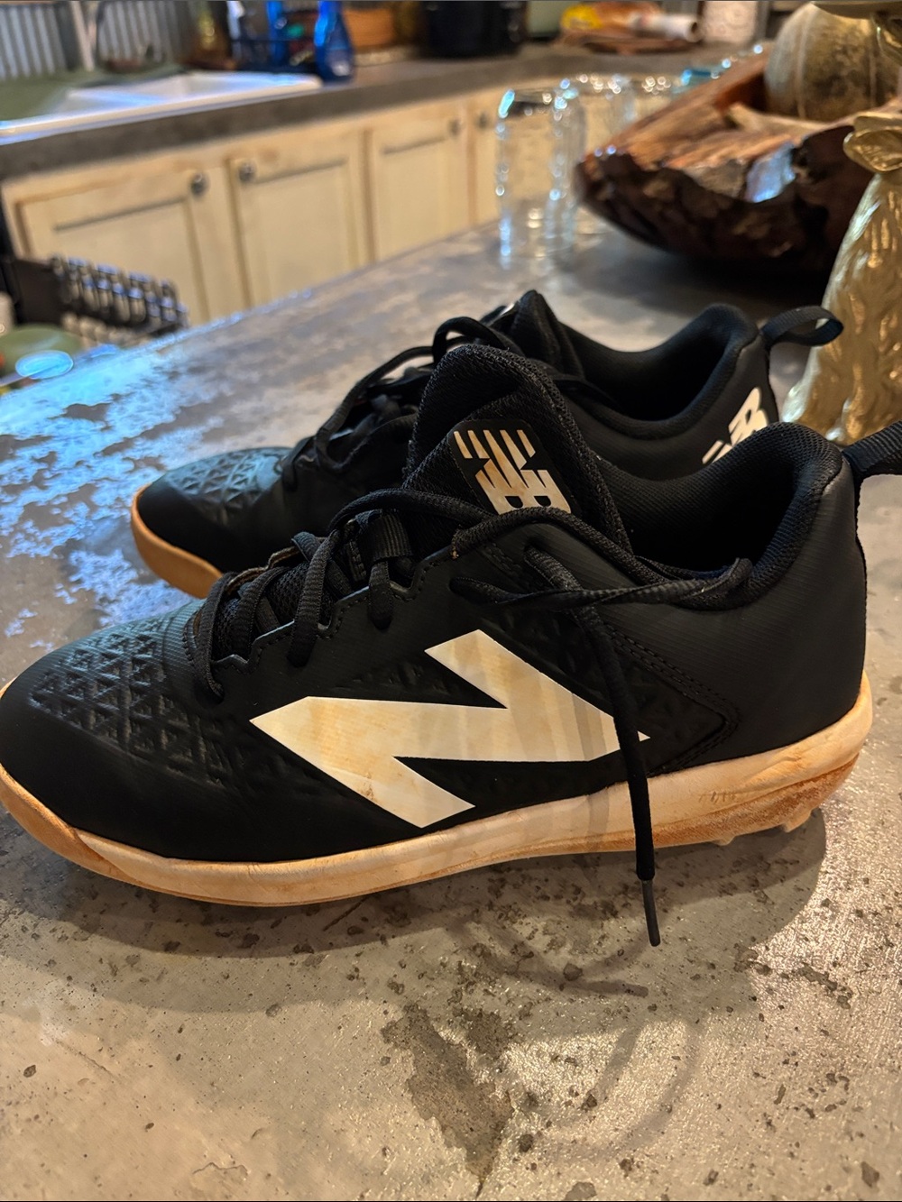New Balance turf youth baseball cleats 6.5 M